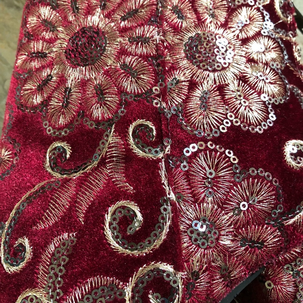 🍃💕NIB Naughty Monkey Sequin Velvet Bootie - Picture 6 of 8
